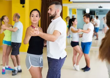 Salsa Kursu Sınıfları Nasıl Olmalı?