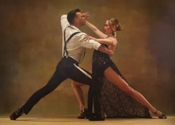 Bolero Nasıl Bir Danstır? Herkes Yapabilir Mi?