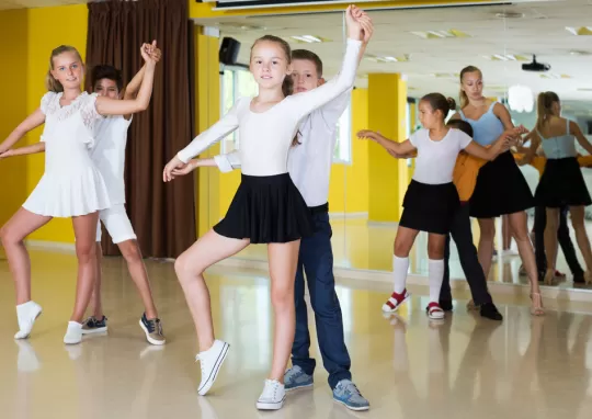 çocuk salsa eğitimleri