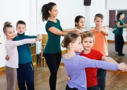 çocuk salsa kursu eğitmenleri