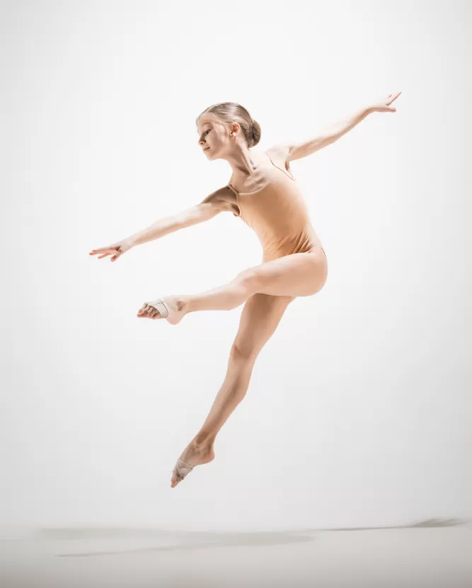 dans akademi iletişim