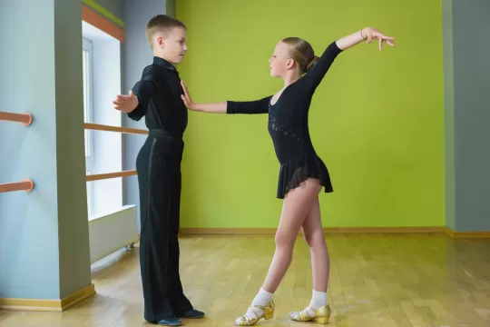 genç salsa eğitimi