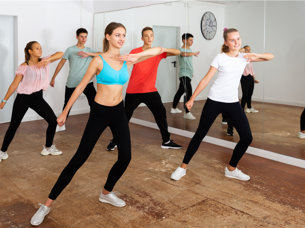 Gencler Icin Dans Kursu 11