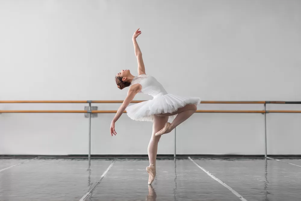 özel 13 - 18 yaş ileri seviye bale eğitimi