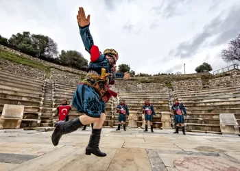 250 TL'den Başlayan Zeybek Dersi Fiyatları - Zeybek Kursu Fiyatları Neye Göre Belirlenir?