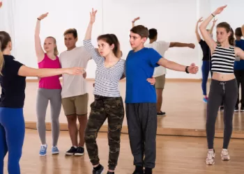 Zeybek Kursu İçin Yaş Sınırı Var Mı? Herkes Zeybek Öğrenebilir Mi?