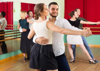 Altınova Dans Kursu Tango - Tutkunun ve Estetiğin Dansı