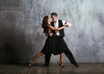Çiftlikköy Dans Kursları: Tangonun Büyülü Dünyası