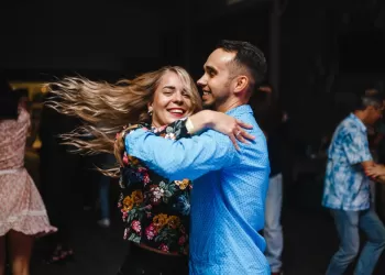 Kartepe Dans Kursu ile Sosyalleşirken Salsa Öğrenin