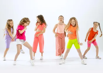 Çocukları Mutlu Eden 10 Şey Nelerdir? (Psikologlar Açıklıyor)