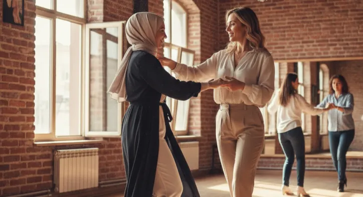 Kadın Eğitmenden Salsa Özel Dersi: Rahatça Öğrenin, Özgürce Dans Edin
