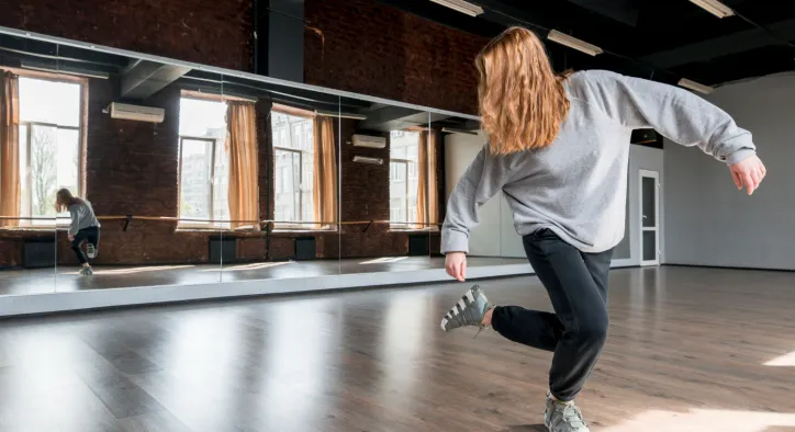 Hip Hop Ne Demek? (Bir Müzik Türünden Çok Daha Fazlası: Kapsamlı Kültür Rehberi)