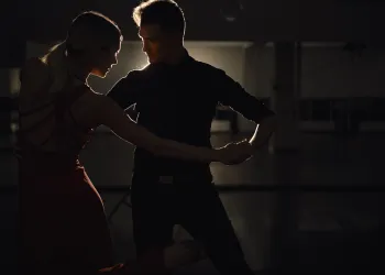 Salsa Kaç Ayda Öğrenilir? Gerçekçi Bir Yol Haritası (2025 Güncel)